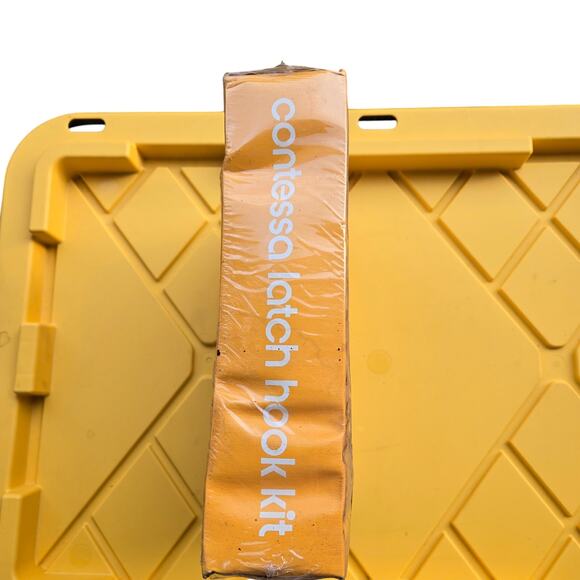 Vintage Contessa Latch Hook Rug Kit, model KR213 - Picture 4 of 8